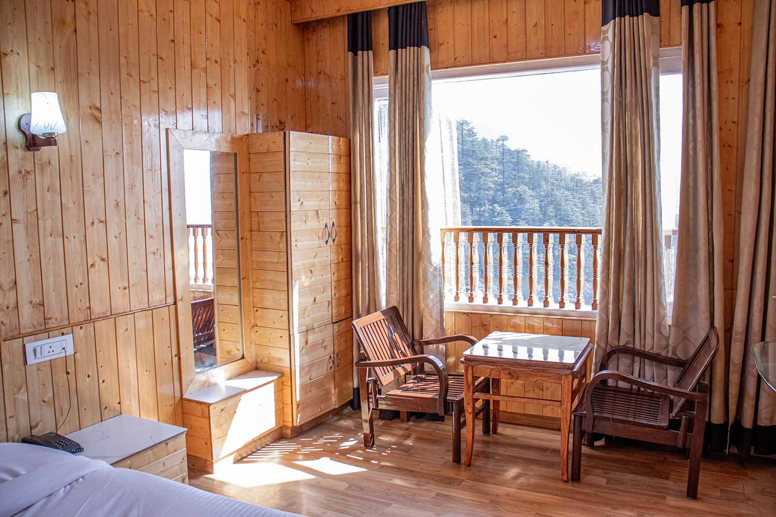 Deluxe Room2