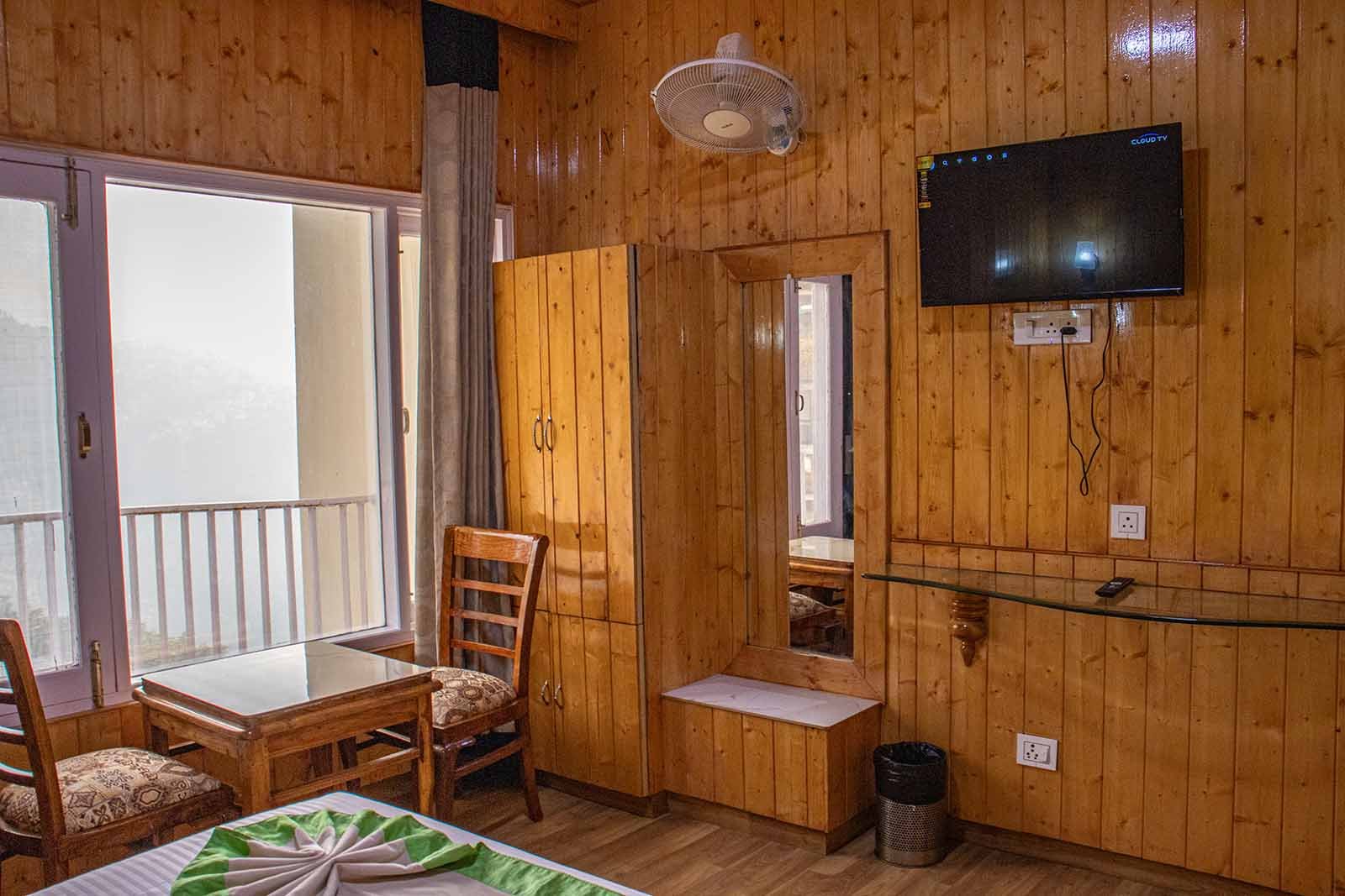 Deluxe Room Balcony13