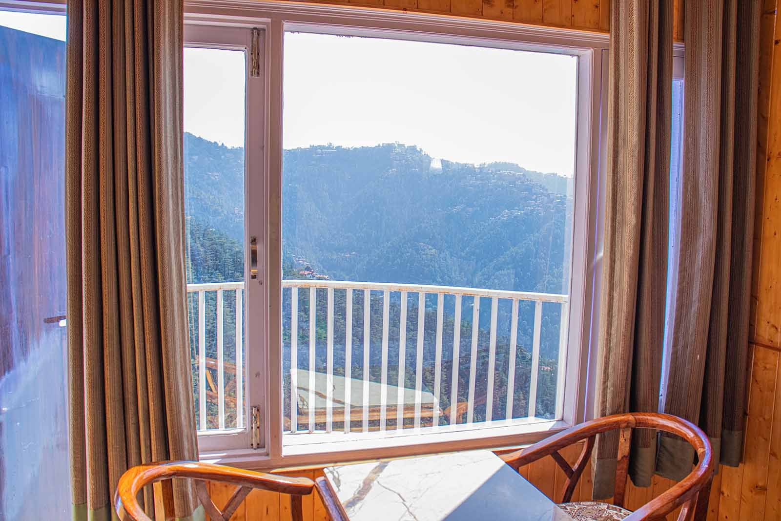 Deluxe Room Balcony8