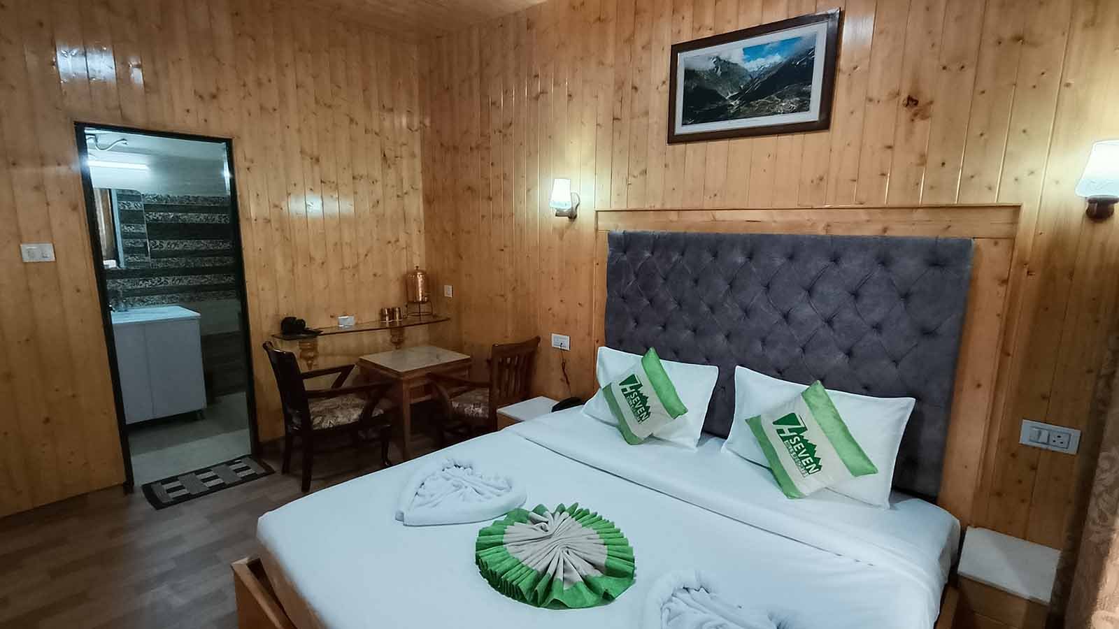Standard Room1