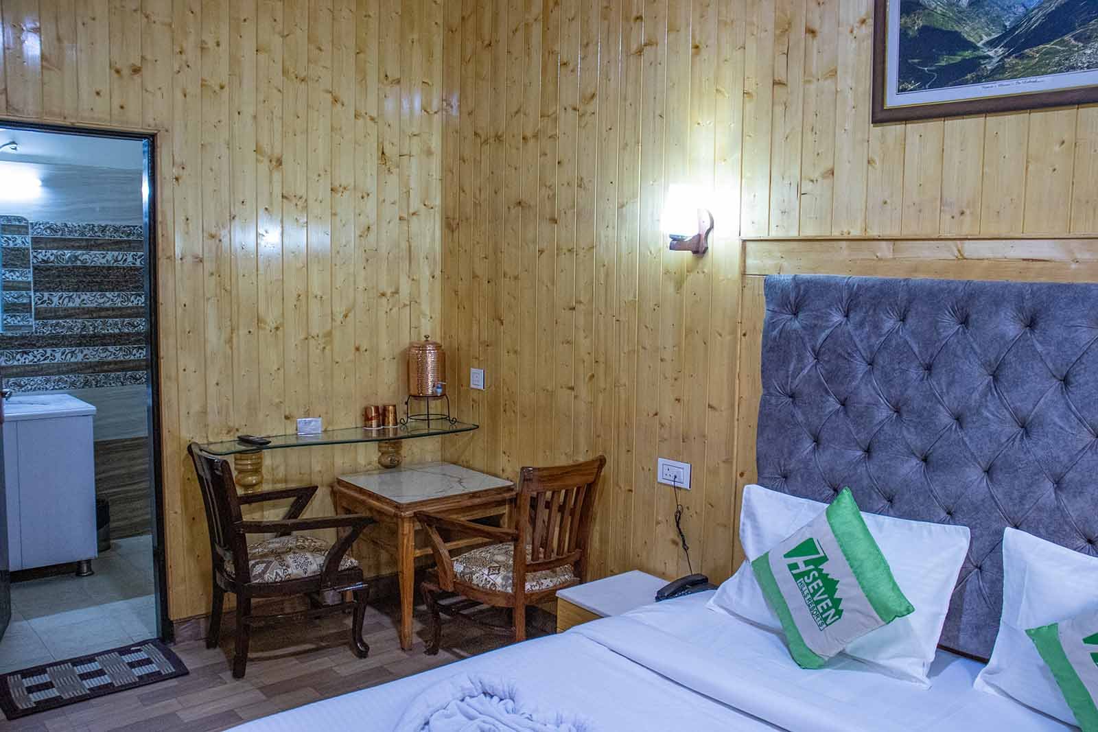 Standard Room3