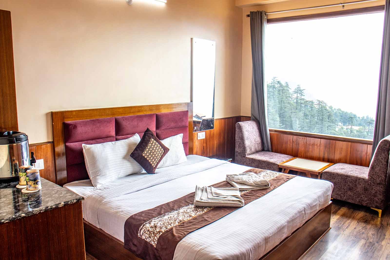 Deluxe Rooms – Jakhu Hill View